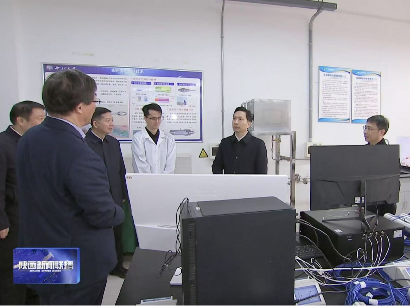 赵一德在调研光子产业发展情况时强调:扎实推动光子产业高质量发展 聚力打好重点产业链群建设硬仗 赵一德在调研光子产业发展情...